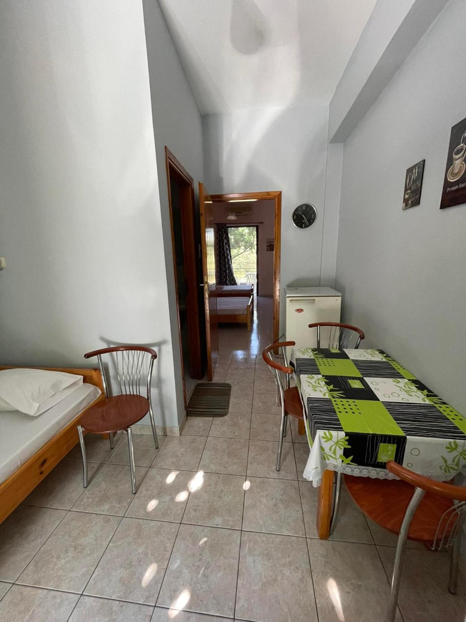 Yfantis Sakis Apartment'S Эратини Экстерьер фото